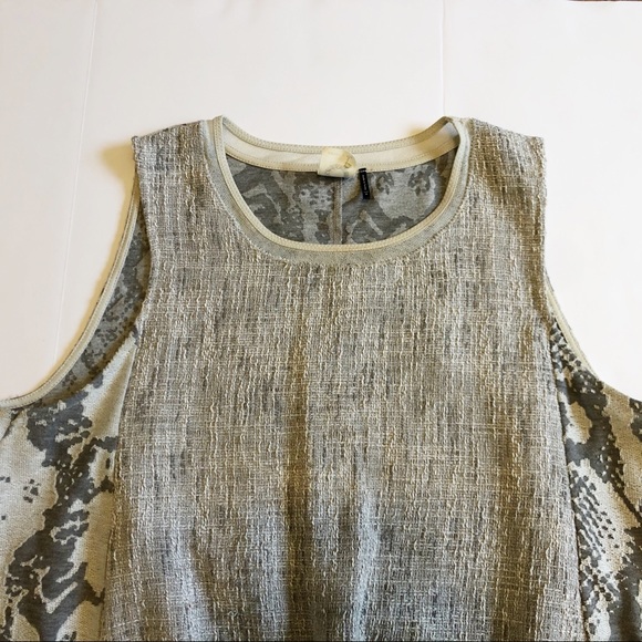 Anthro Akemi & Kim grey high low sleeveless top - Picture 3 of 8